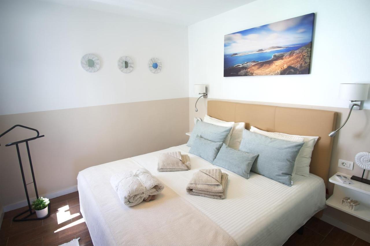 Apartment Portonovo La Paloma Amazing Sea View & Swimming Pool-Good Wifi -Free Ac- Private Parking بويرتو ذيل كارمين المظهر الخارجي الصورة